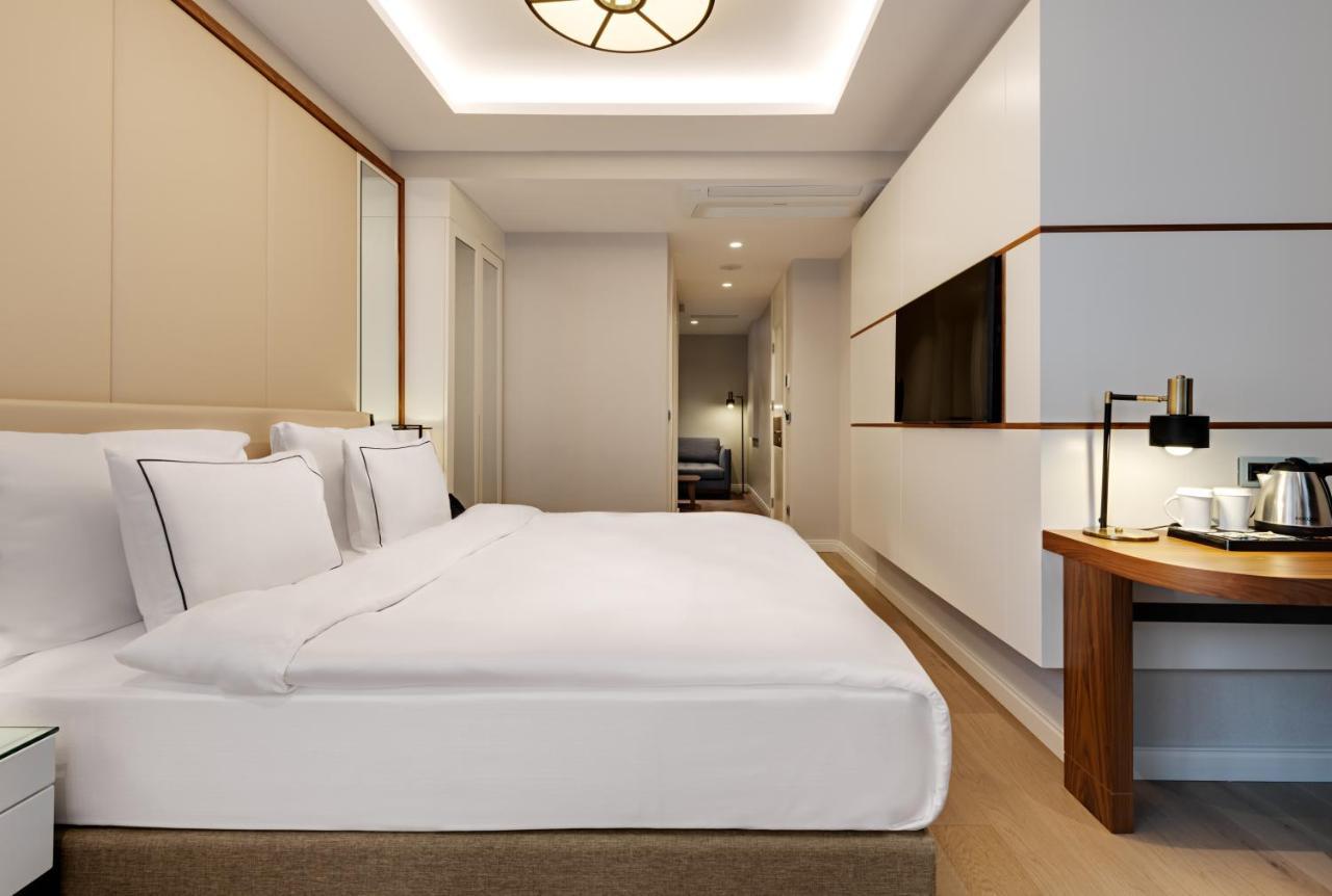 Gleam Collection Hotel Istanbul Exterior foto A room at the hotel